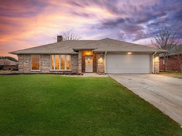 4825 Barberry Drive, Fort Worth, TX 76133