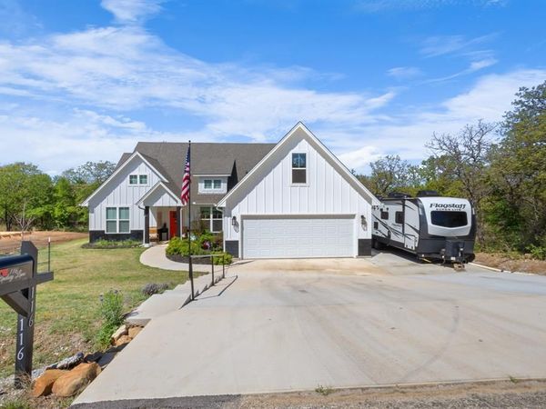 116 Lindsey Lane, Runaway Bay, TX 76426