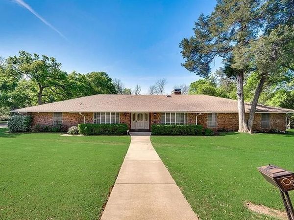 722 E Wheatland Road, Duncanville, TX 75116