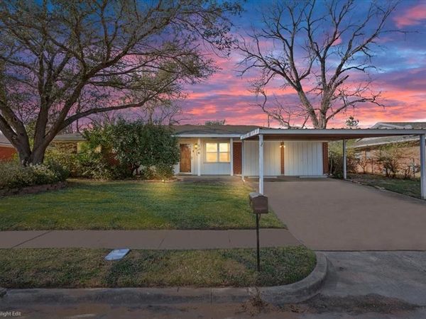 106 S Barbara Street, Lacy Lakeview, TX 76705