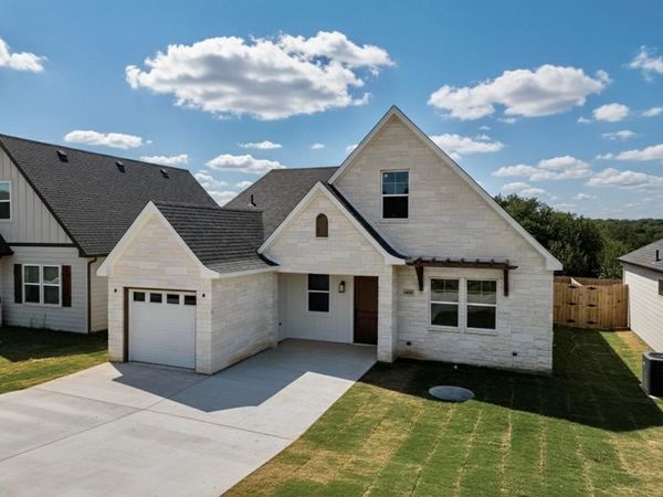 5610 San Jacinto Drive, Granbury, TX 76048