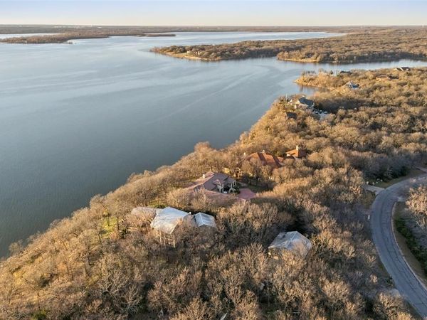 540 Diamond Point Drive, Oak Point, TX 75068