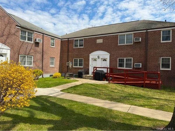 251-19 61st Avenue, Unit 19A, Little Neck, NY 11362