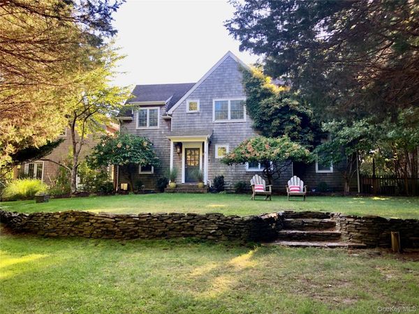 10 Deer Path, East Hampton, NY 11937