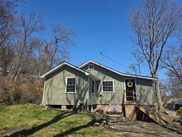 11 Blueberry Hill, Greenwood Lake, NY 10925