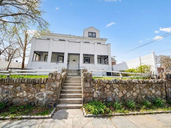 206 S 9th Avenue, Mount Vernon, NY 10550