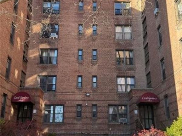144-11 Sanford Avenue, Unit 1N, Flushing, NY 11355