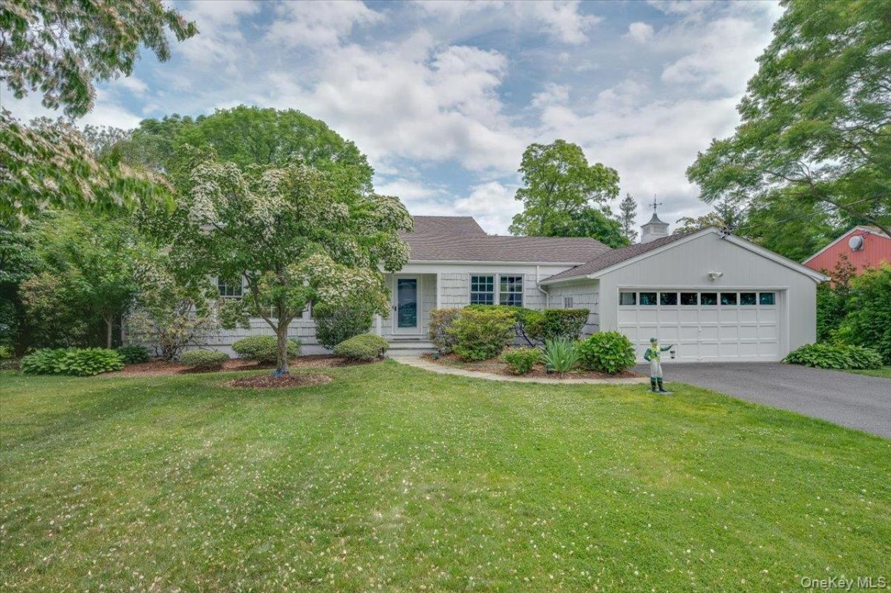 4 Wagon Wheel Road, Mamaroneck, NY 10543 Main Photo