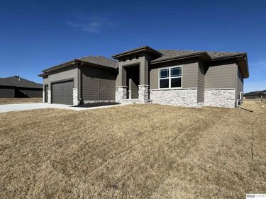 20814 Kansas Avenue, Elkhorn, NE 68022