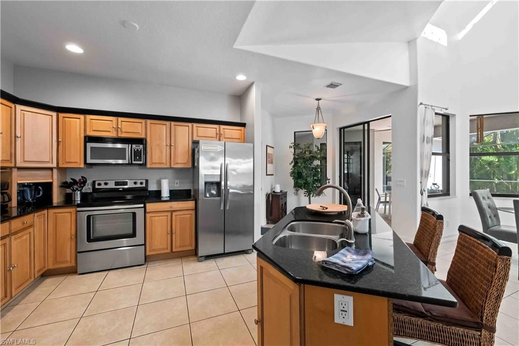 106 SE 5th St, Cape Coral, FL 33990 Photo