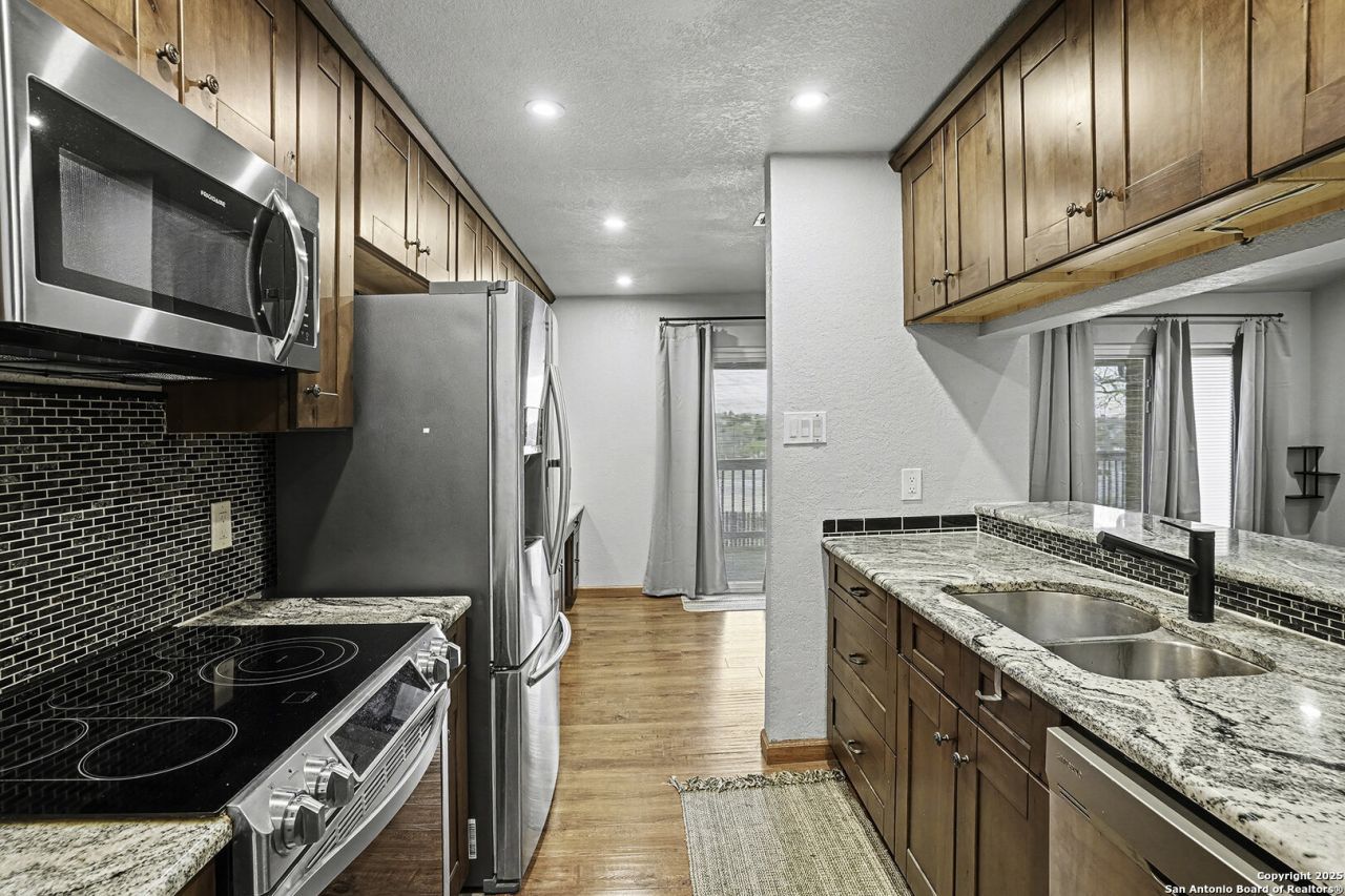 14343 Judson Rd, Unit 302, San Antonio, TX 78233 Main Photo