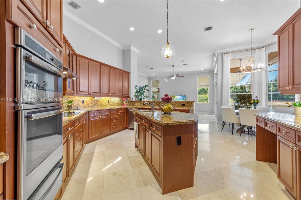 1470 Victoria Isle Dr , Weston, FL 33327 Photo