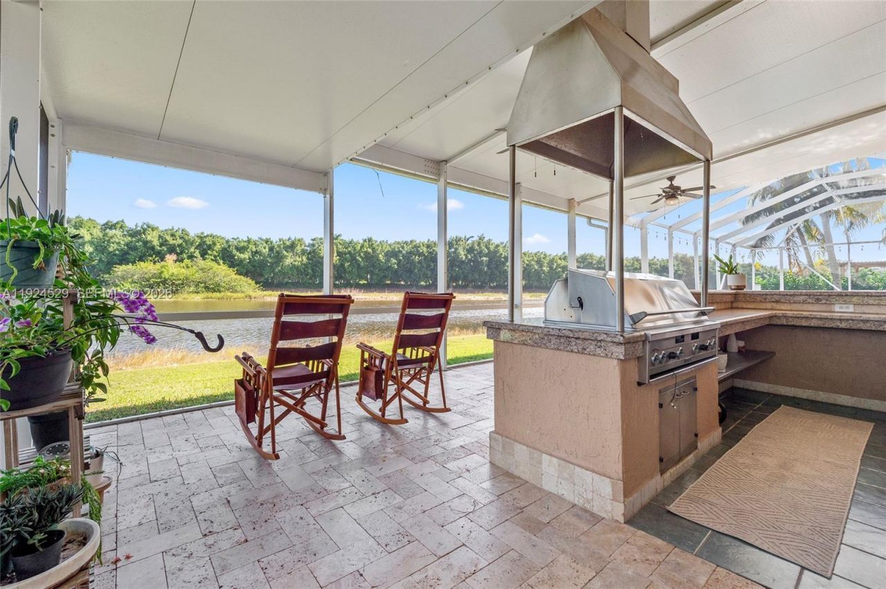 1470 Victoria Isle Dr , Weston, FL 33327 Photo