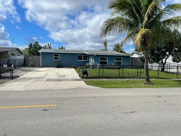 800 N 70th Ave, Hollywood, FL 33024