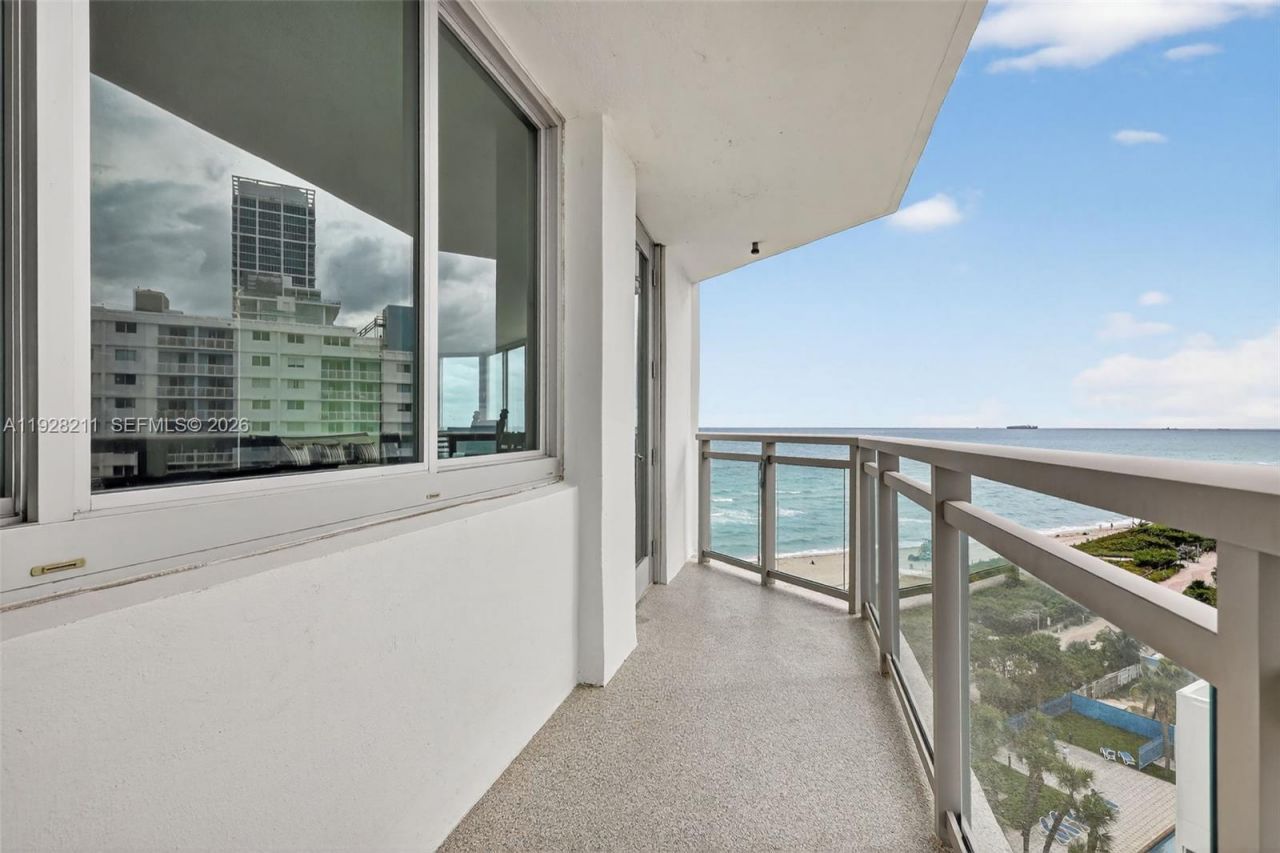 7135 Collins Ave , Unit 1015, Miami Beach, FL 33141 Photo