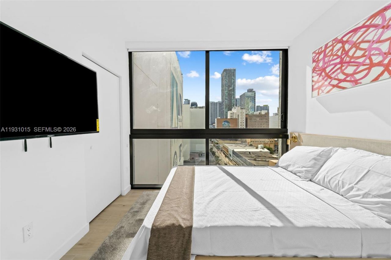 225 N Miami Avenue, Unit 912, Miami, FL 33128 Photo