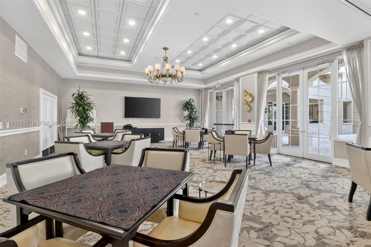 16100 Emerald Estates Dr, Unit 284, Weston, FL 33331 Photo