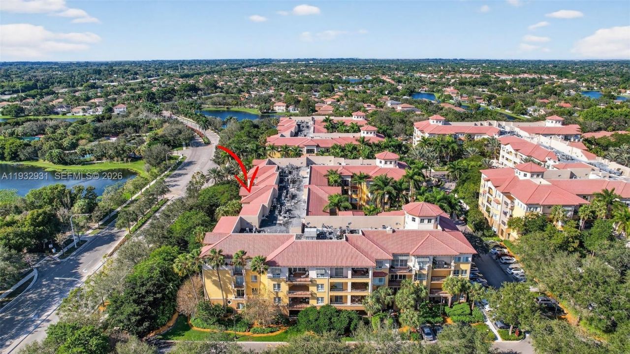 16100 Emerald Estates Dr, Unit 284, Weston, FL 33331 Photo