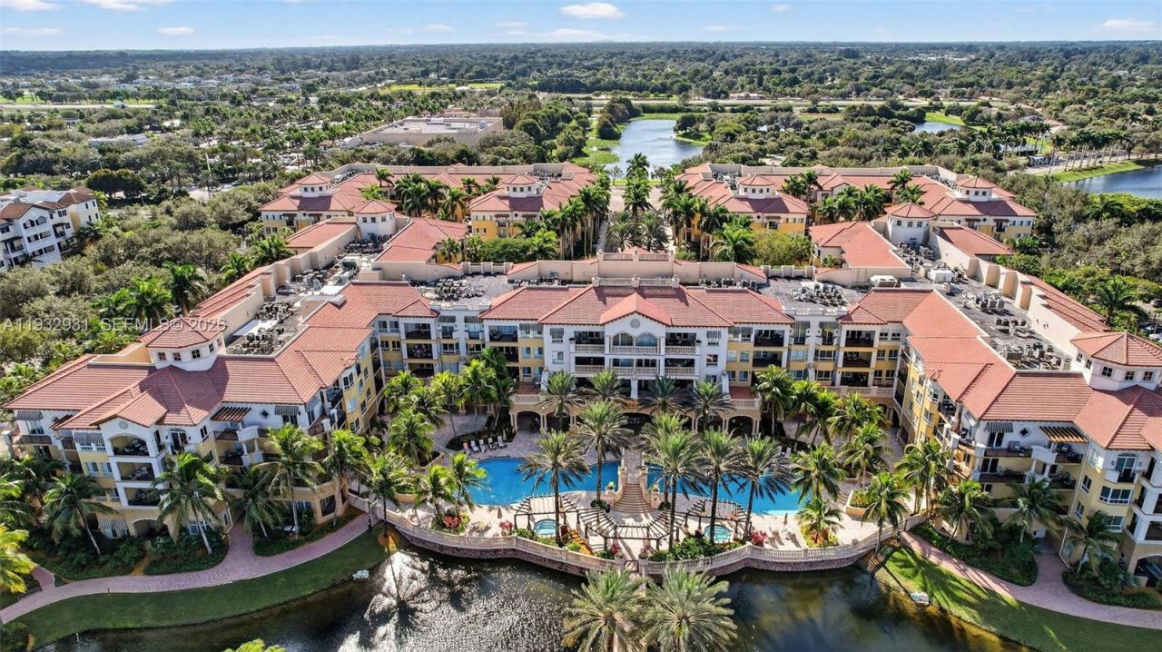 16100 Emerald Estates Dr, Unit 284, Weston, FL 33331 Photo