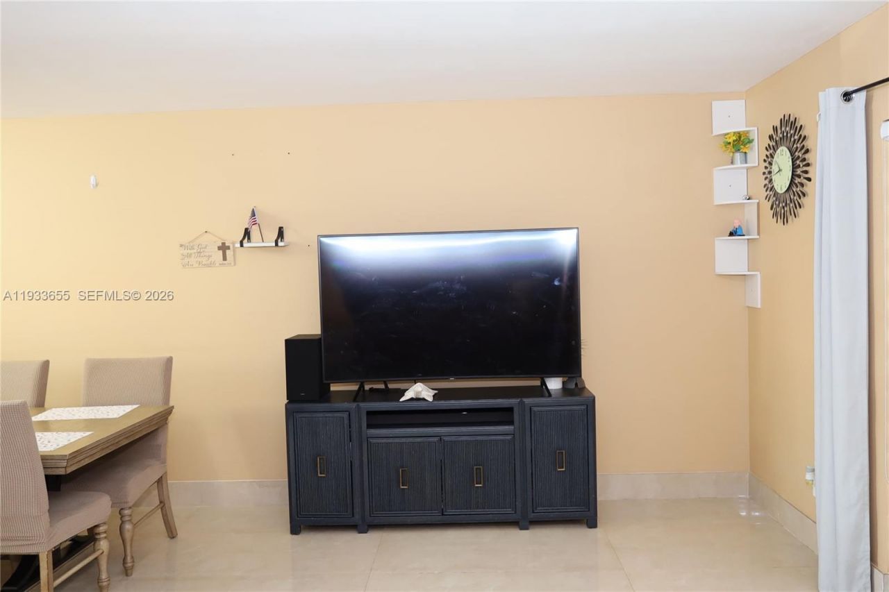 20816 NW 2nd St , Pembroke Pines, FL 33029 Photo