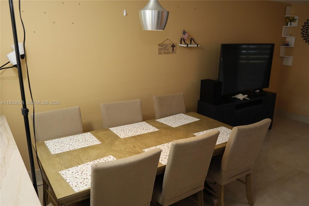 20816 NW 2nd St , Pembroke Pines, FL 33029 Photo