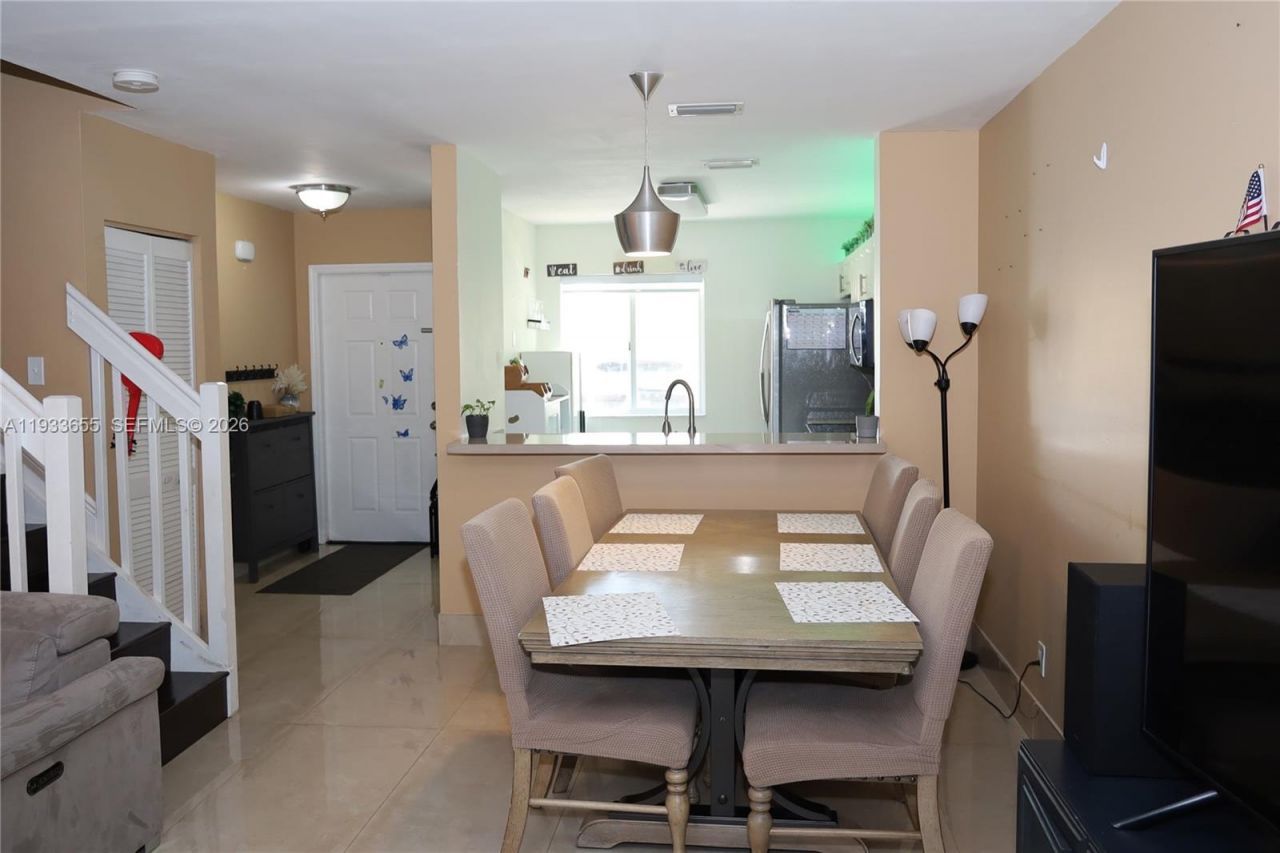 20816 NW 2nd St , Pembroke Pines, FL 33029 Photo