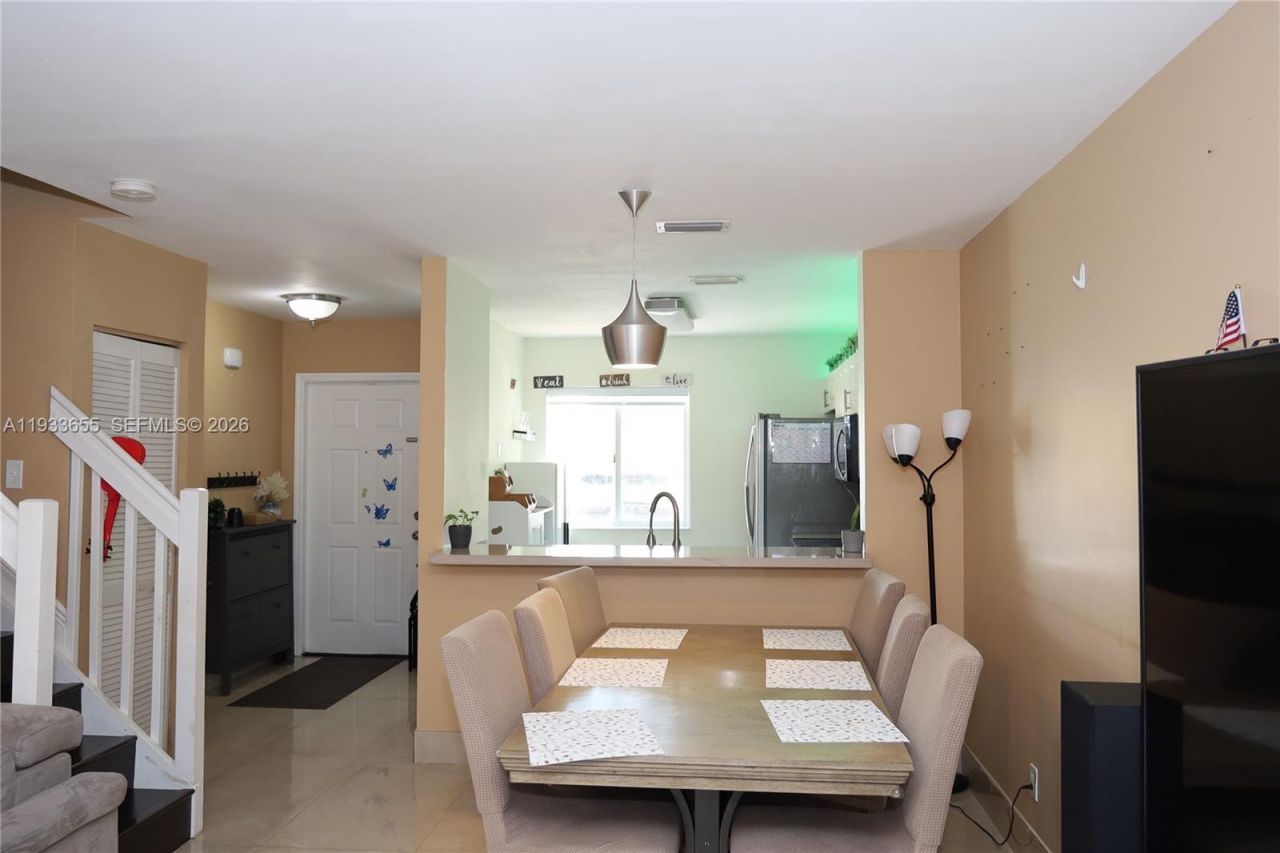 20816 NW 2nd St , Pembroke Pines, FL 33029 Photo