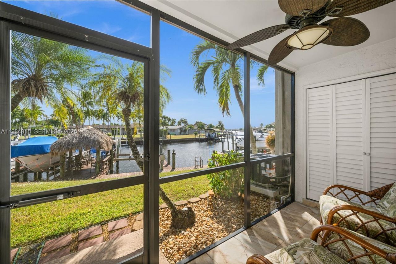 4803 SW Santa Barbara Ct, Unit 8, Cape Coral, FL 33914 Photo