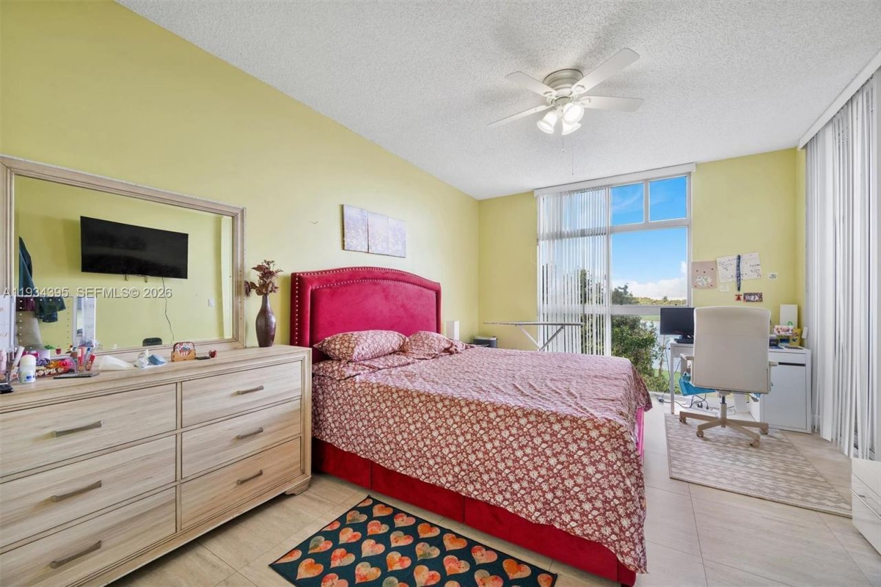 9755 NW 52nd St, Unit 513, Doral, FL 33178 Photo