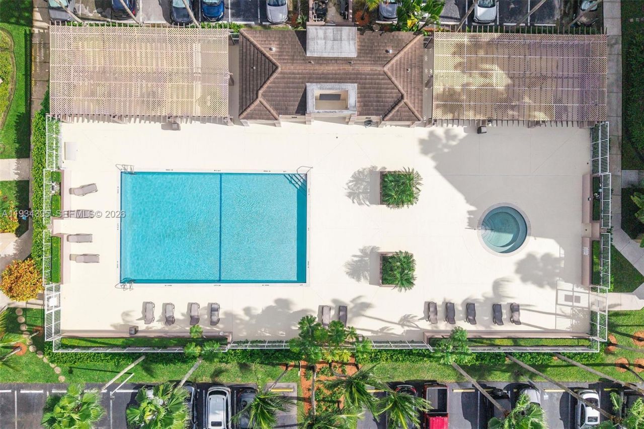 9755 NW 52nd St, Unit 513, Doral, FL 33178 Photo