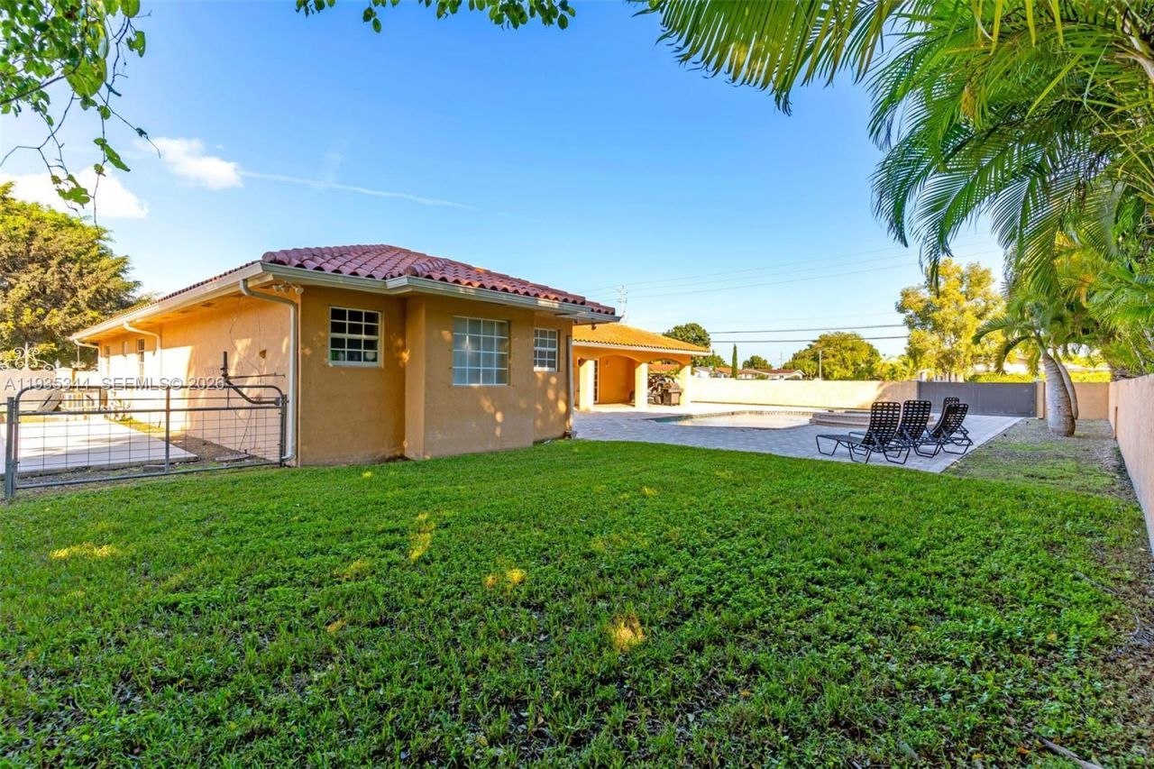 12700 SW 188th St , Miami, FL 33177 Photo