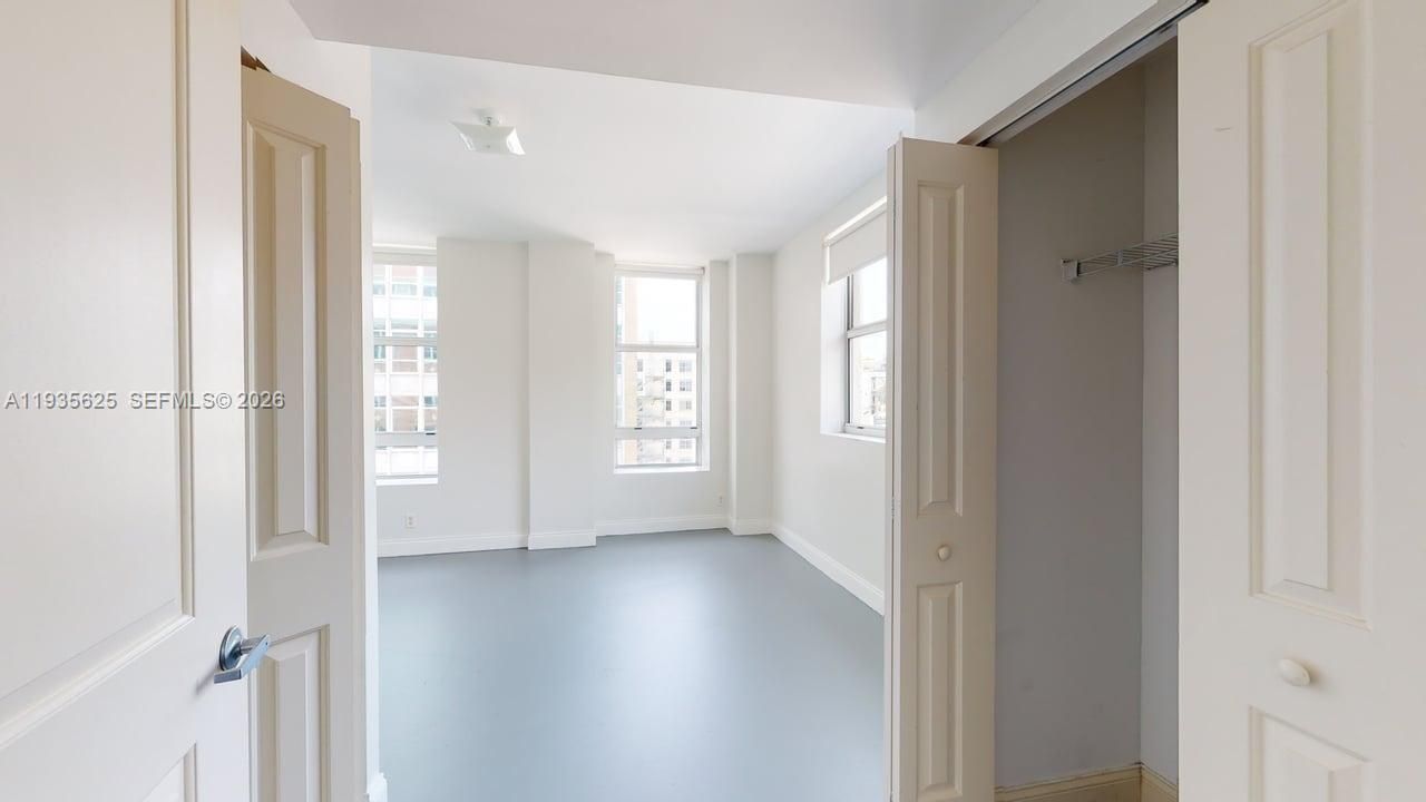 111 E Flagler St, Unit 810, Miami, FL 33131 Photo