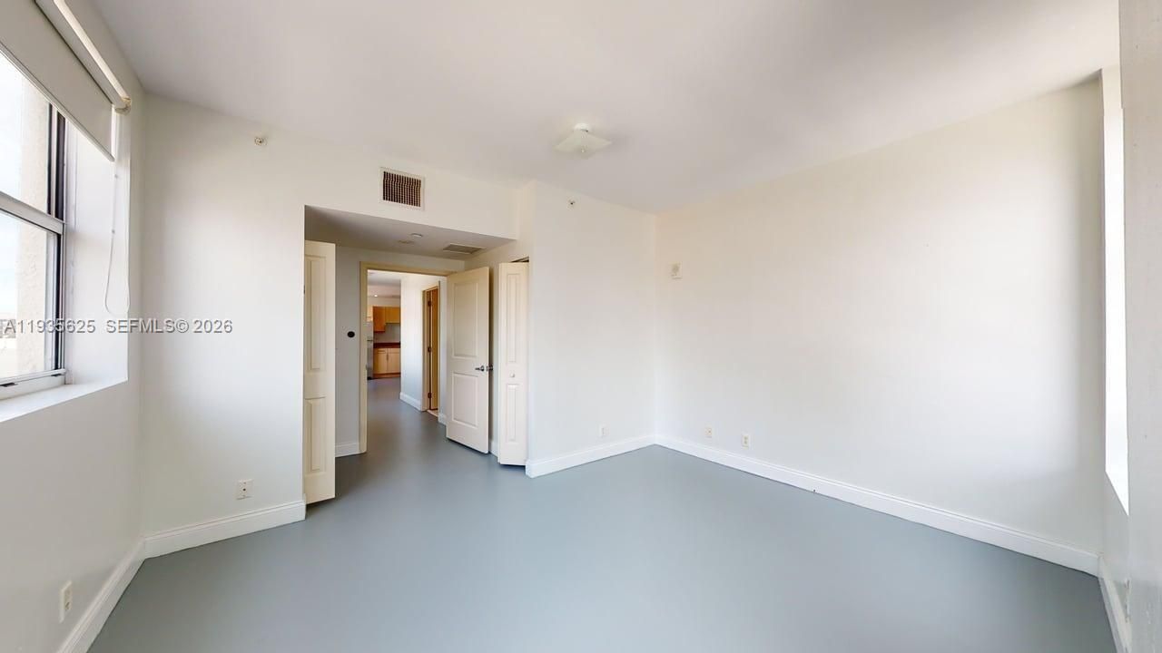 111 E Flagler St, Unit 810, Miami, FL 33131 Photo