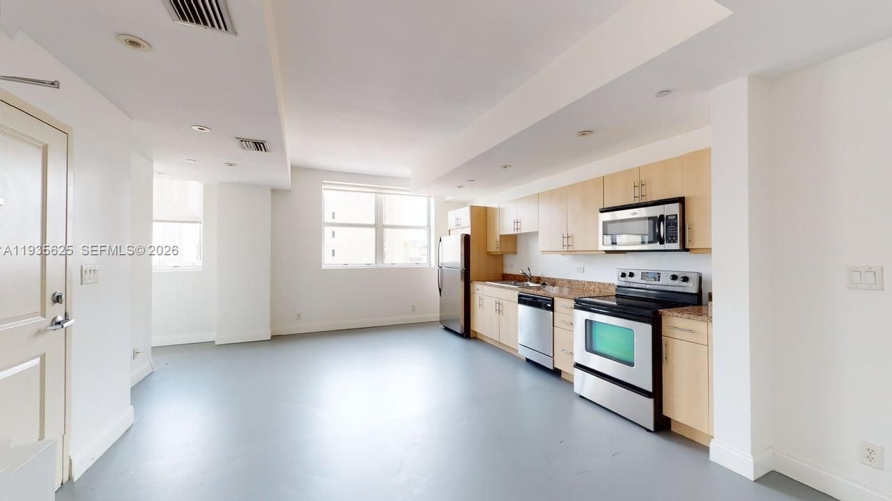 111 E Flagler St, Unit 810, Miami, FL 33131 Photo