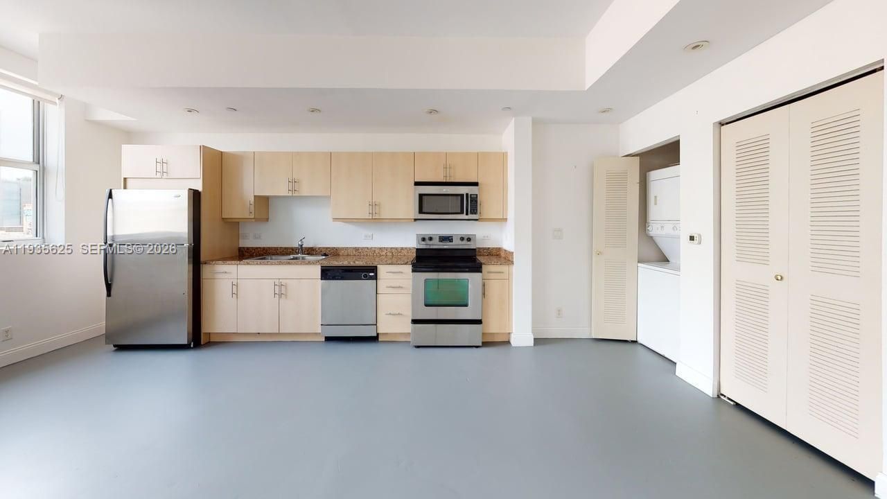 111 E Flagler St, Unit 810, Miami, FL 33131 Photo