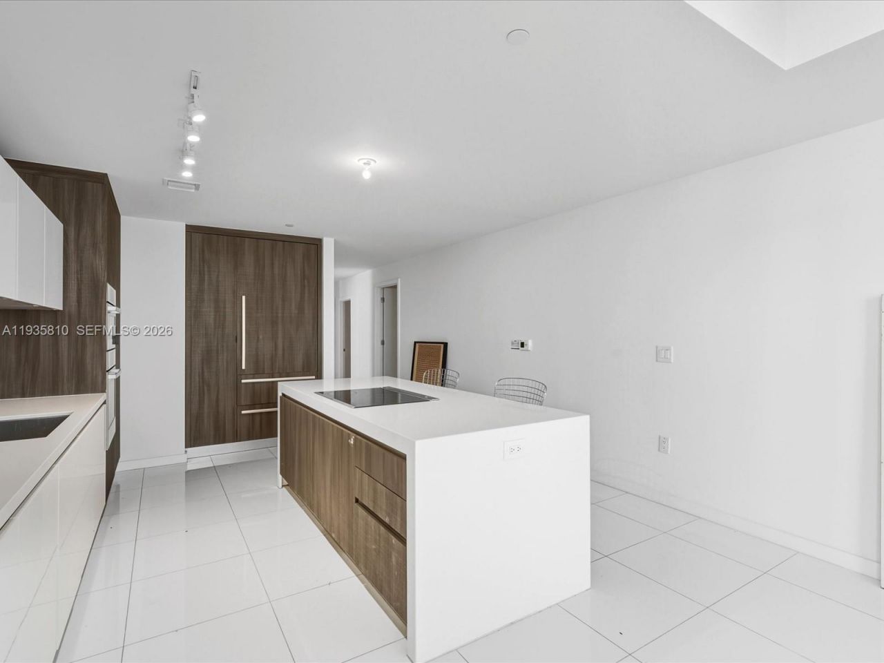 851 NE 1st Ave, Unit 4801, Miami, FL 33132 Photo