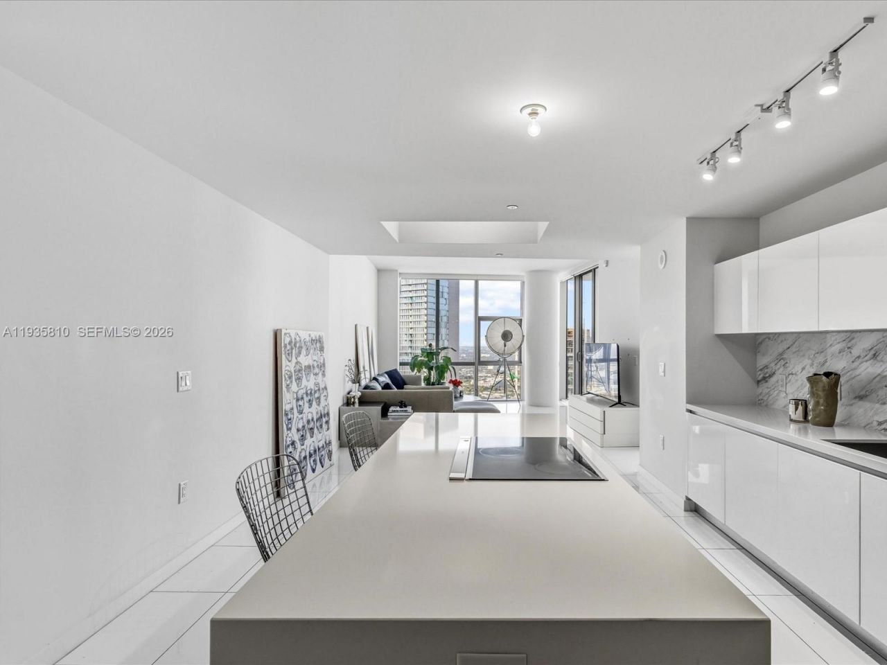 851 NE 1st Ave, Unit 4801, Miami, FL 33132 Photo