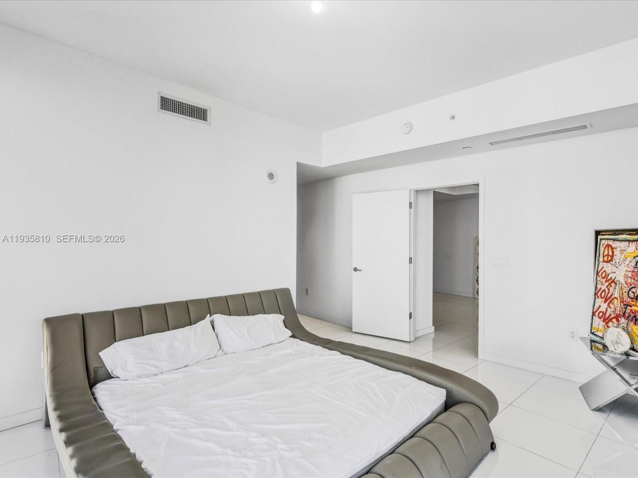 851 NE 1st Ave, Unit 4801, Miami, FL 33132 Photo