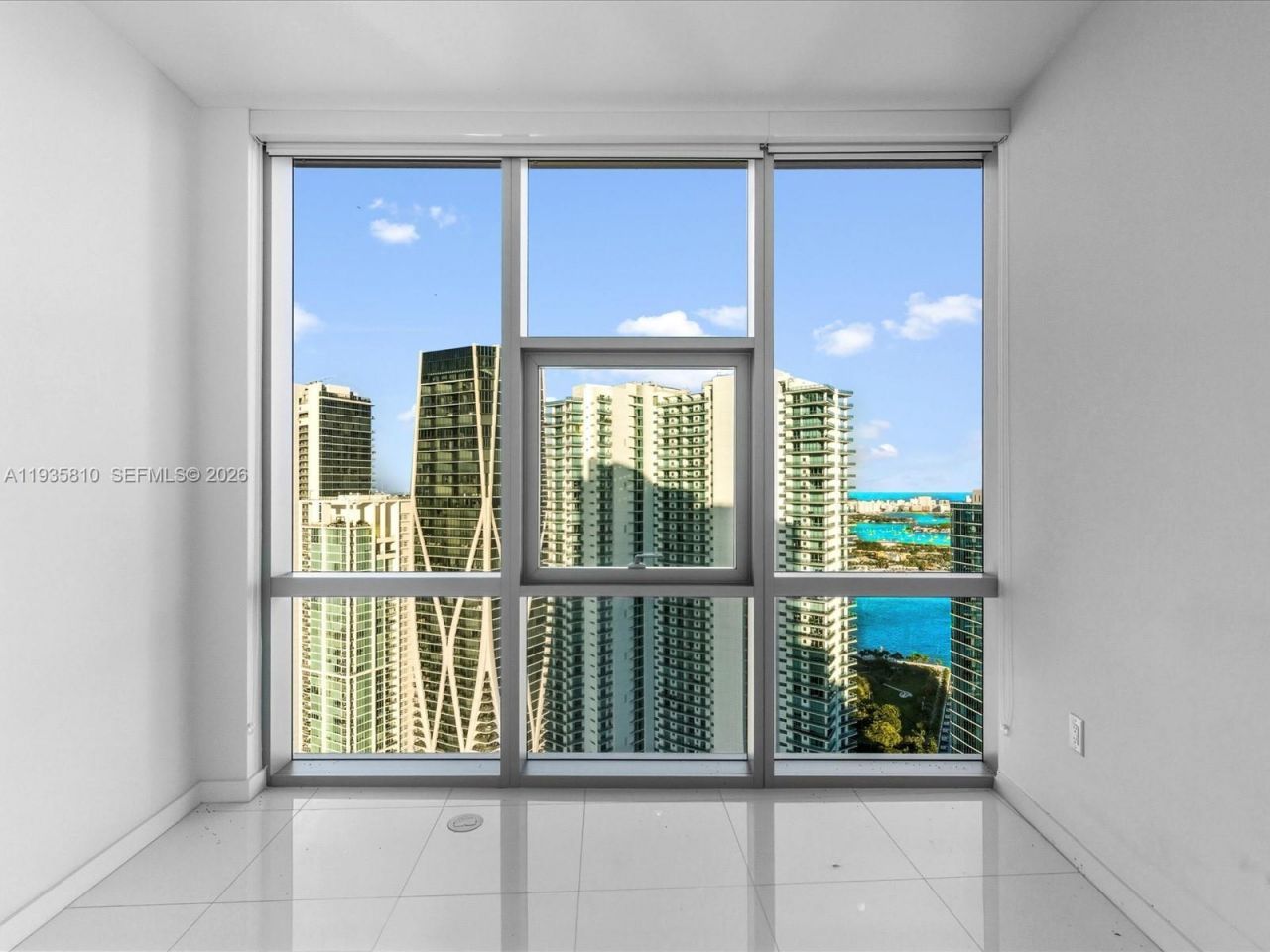 851 NE 1st Ave, Unit 4801, Miami, FL 33132 Photo