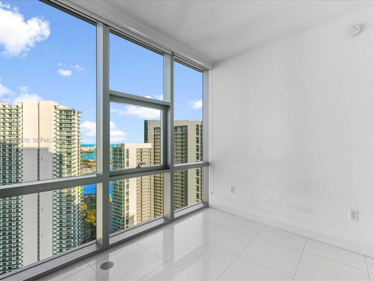 851 NE 1st Ave, Unit 4801, Miami, FL 33132 Photo