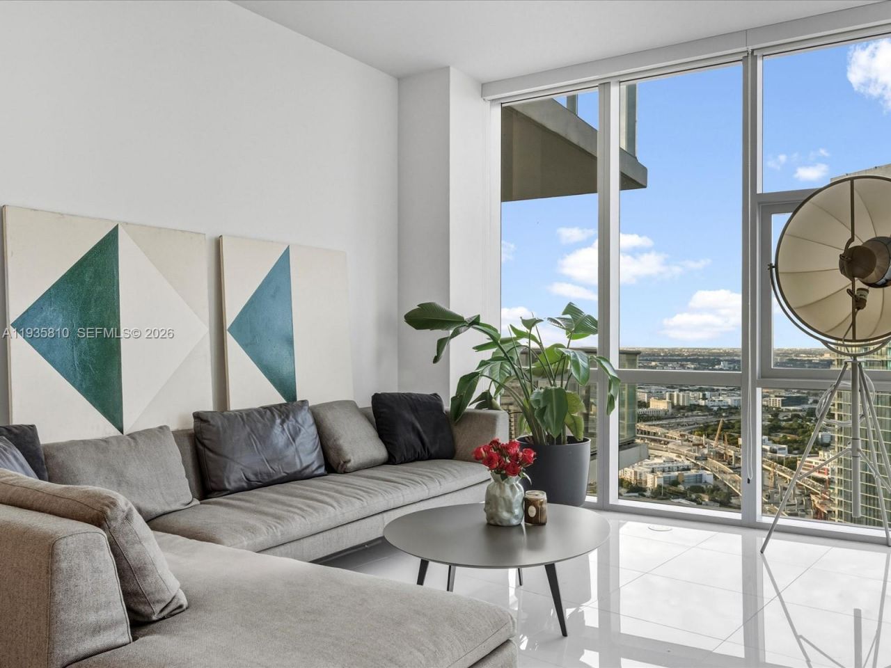 851 NE 1st Ave, Unit 4801, Miami, FL 33132 Photo