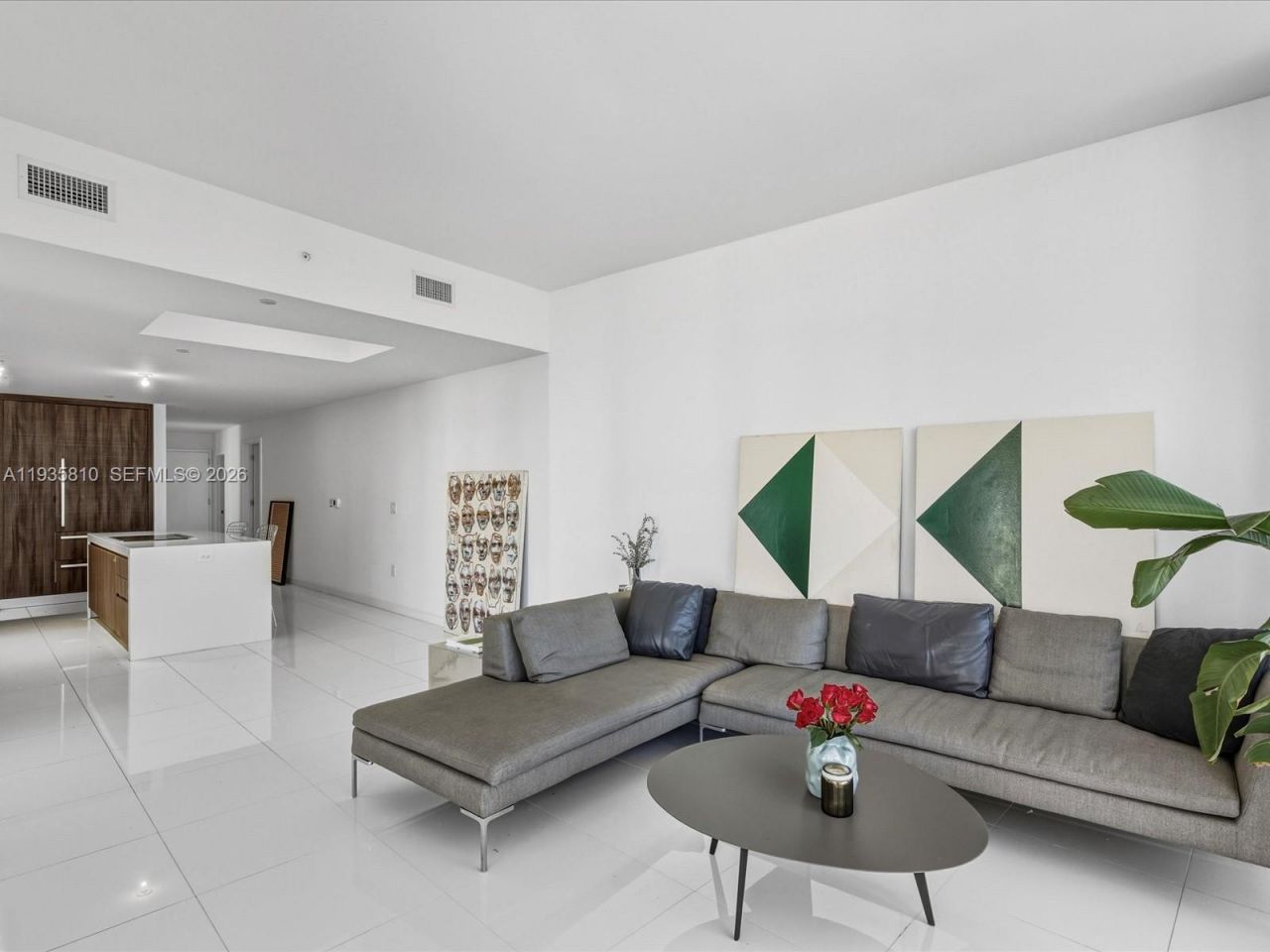 851 NE 1st Ave, Unit 4801, Miami, FL 33132 Photo