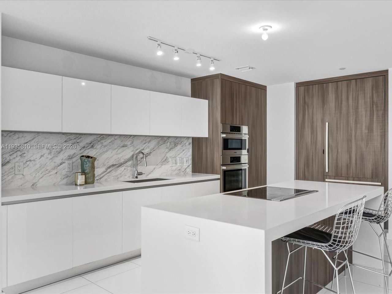 851 NE 1st Ave, Unit 4801, Miami, FL 33132 Photo