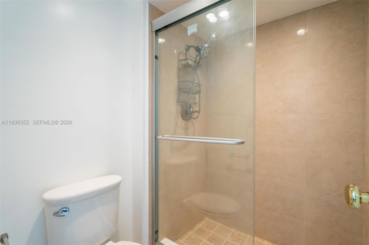 20347 W Country Club Dr, Unit TH15, Aventura, FL 33180 Photo