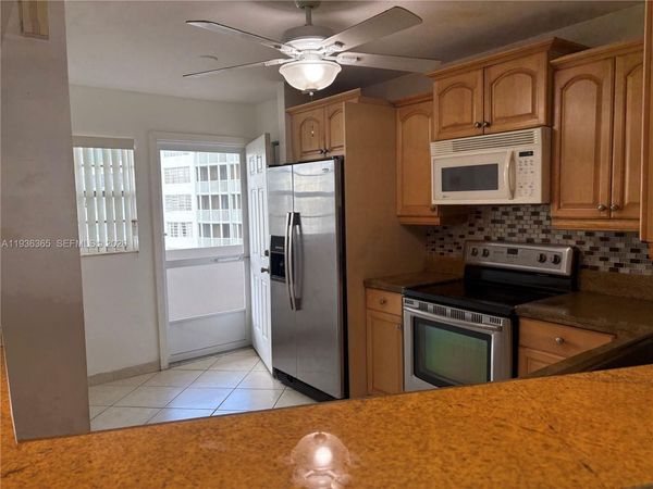 1750 NE 191st St, Unit 628-4, Miami, FL 33179