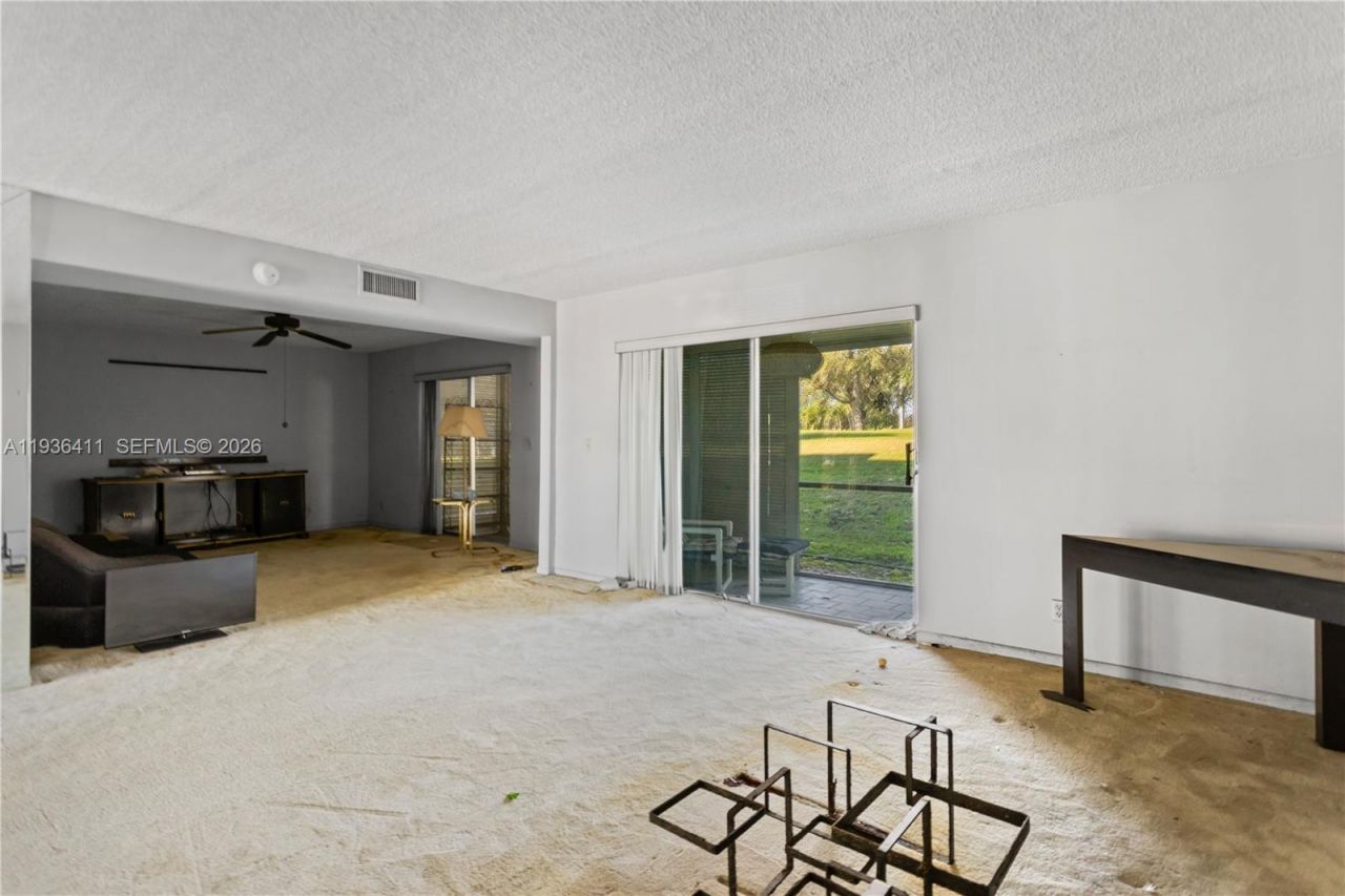 271 S Hollybrook Dr, Unit 51-106, Pembroke Pines, FL 33025 Photo