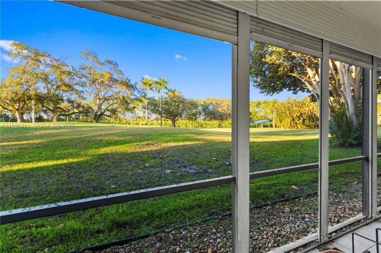 271 S Hollybrook Dr, Unit 51-106, Pembroke Pines, FL 33025 Photo