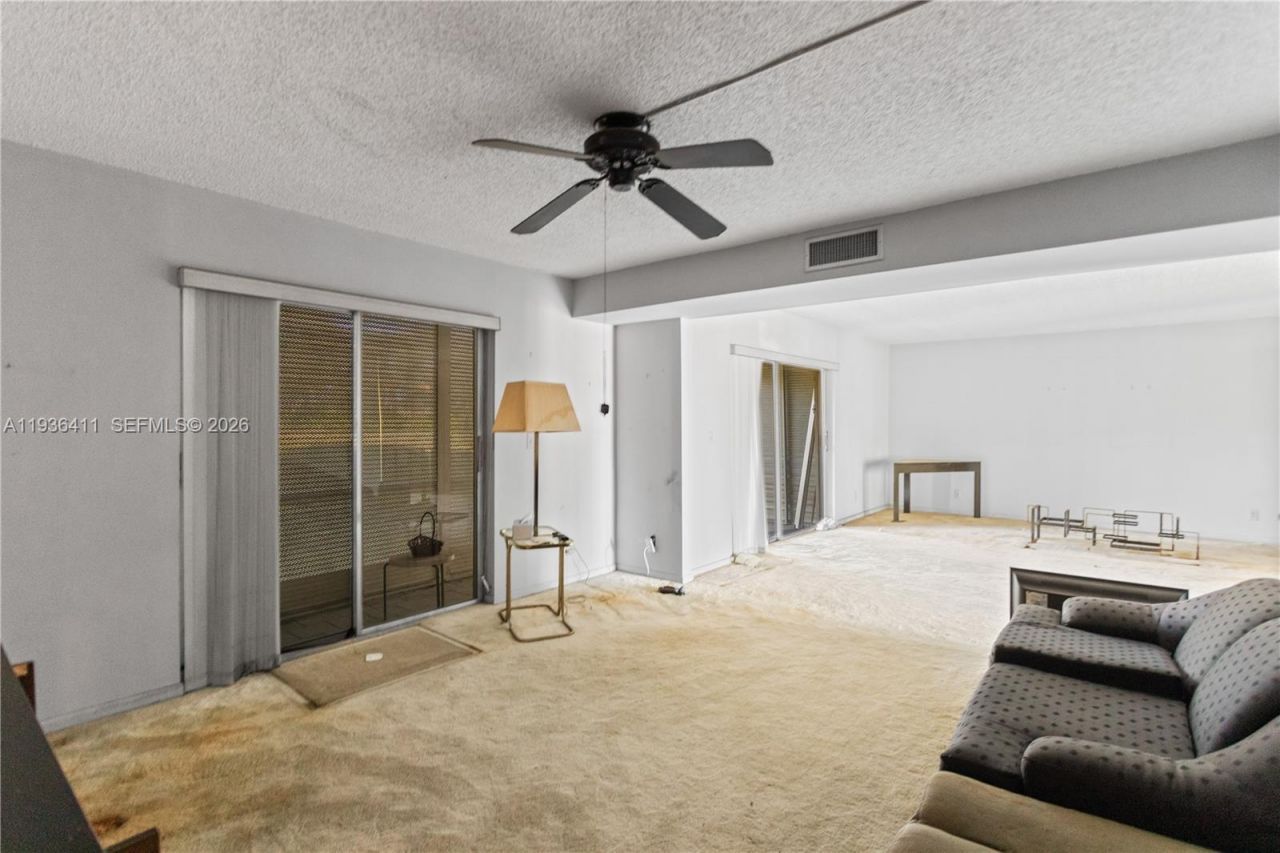 271 S Hollybrook Dr, Unit 51-106, Pembroke Pines, FL 33025 Photo