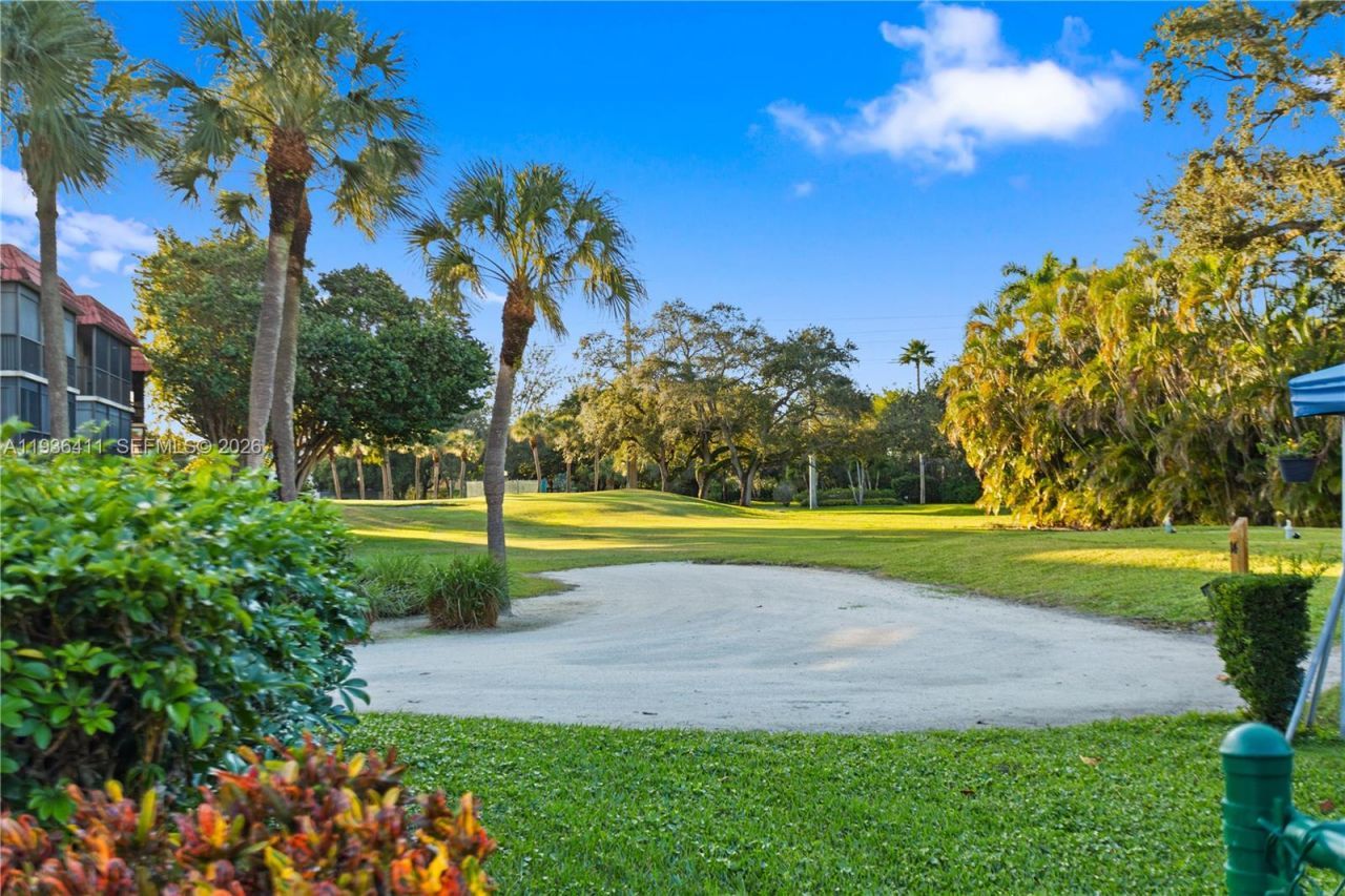 271 S Hollybrook Dr, Unit 51-106, Pembroke Pines, FL 33025 Photo