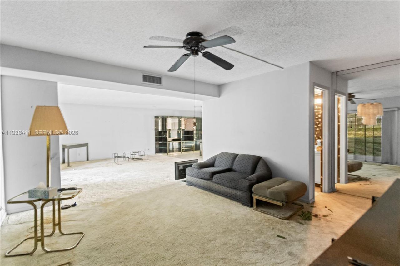 271 S Hollybrook Dr, Unit 51-106, Pembroke Pines, FL 33025 Photo